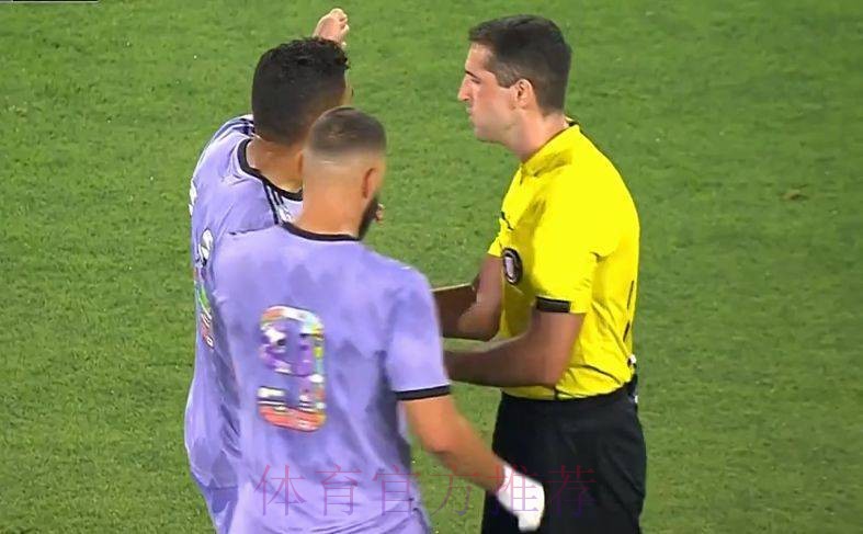 热身赛-皇马2-0尤文 本泽马点射阿森西奥进球